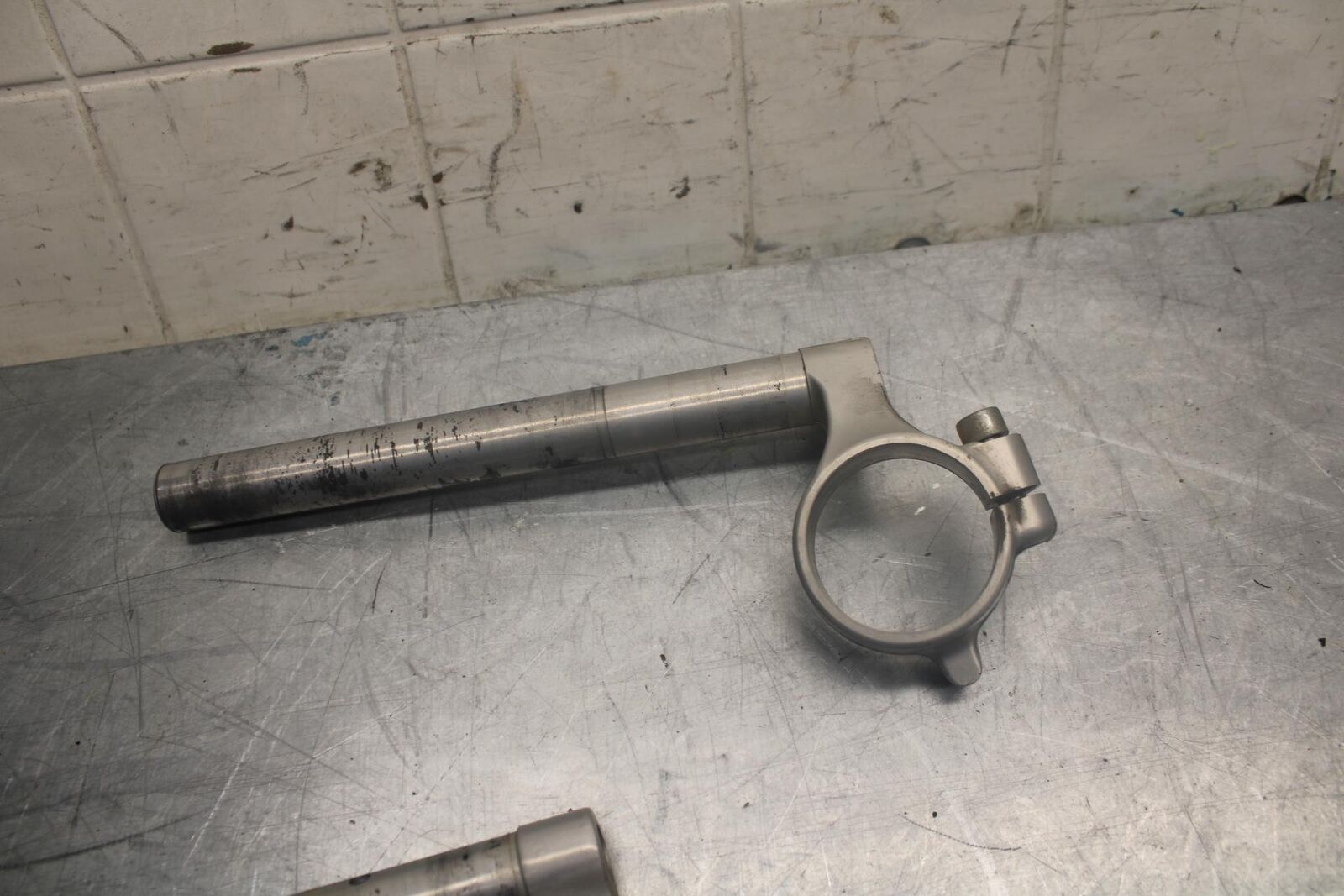 03-04 SUZUKI GSXR1000  CLIP ON ONS HANDLEBARS PAIR SET 56111-18G00 BB459