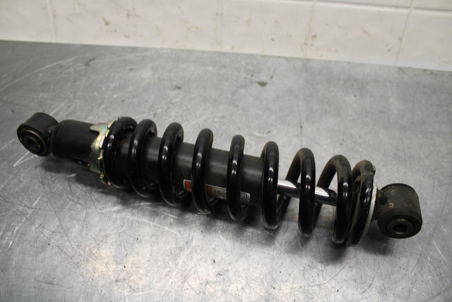 19-22 KAWASAKI Z400 REAR BACK SHOCK ABSORBER SUSPENSION BB586