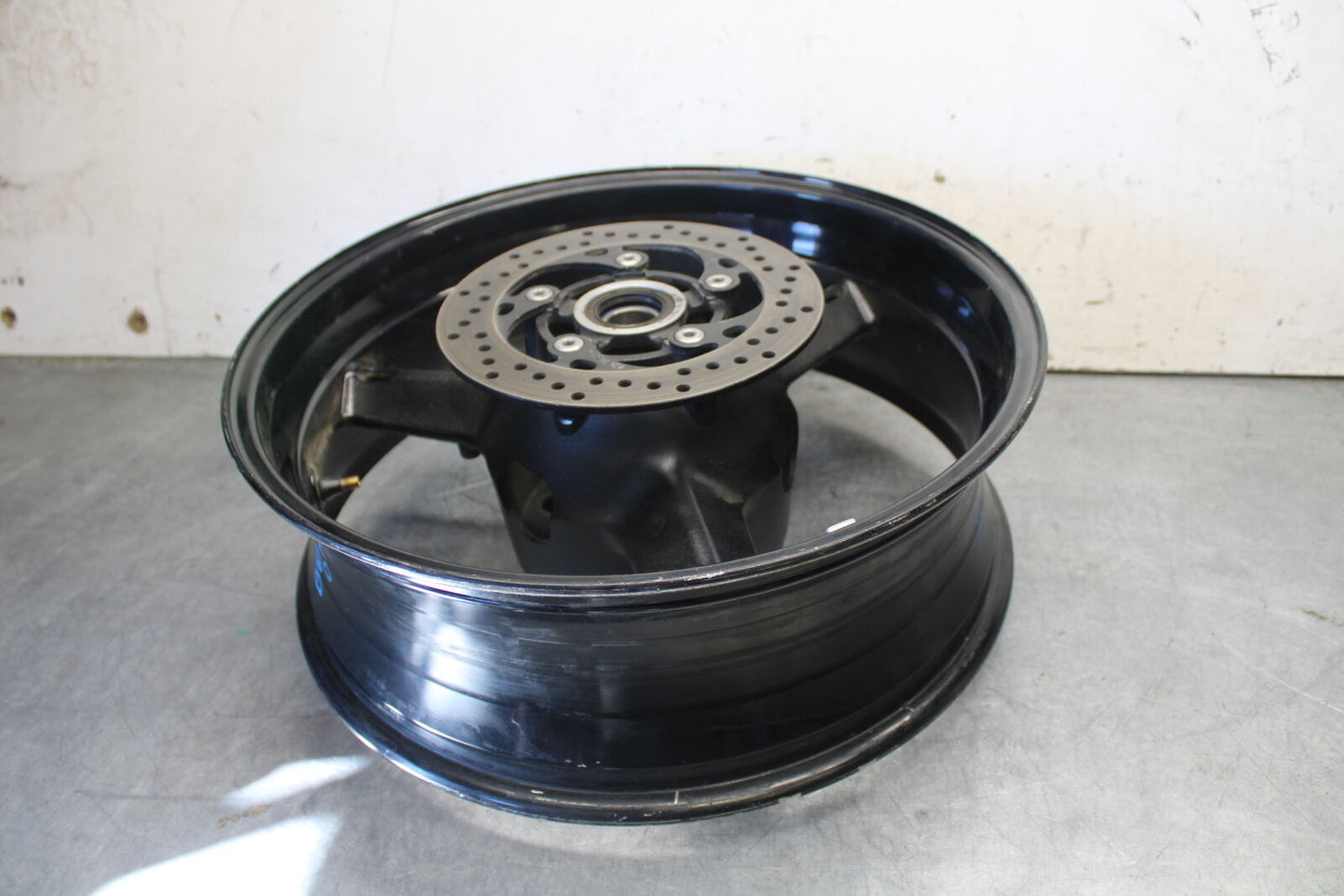 01-02 SUZUKI GSXR1000 REAR WHEEL BACK RIM BB73