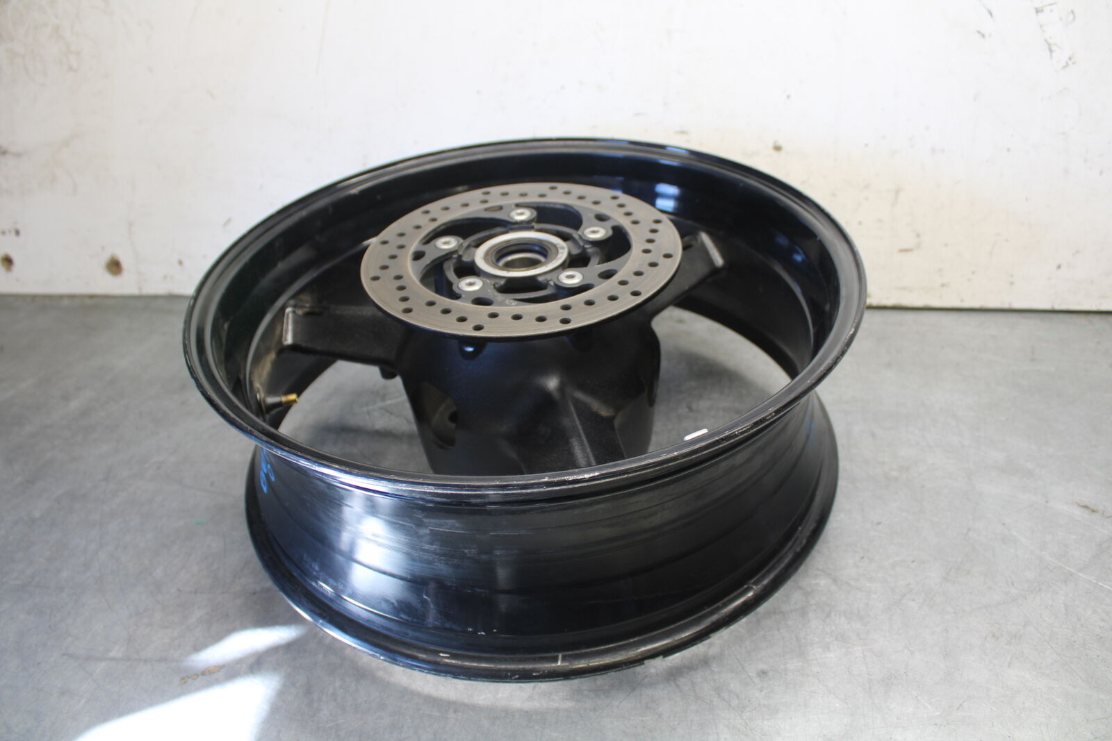 01-02 SUZUKI GSXR1000 REAR WHEEL BACK RIM BB73