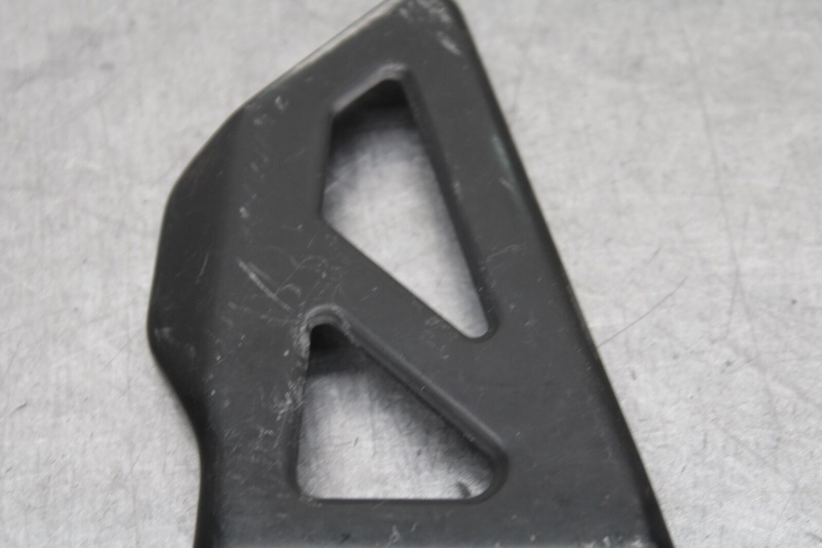 01-03 SUZUKI GSXR600 RIGHT SIDE HEEL GUARD BB639