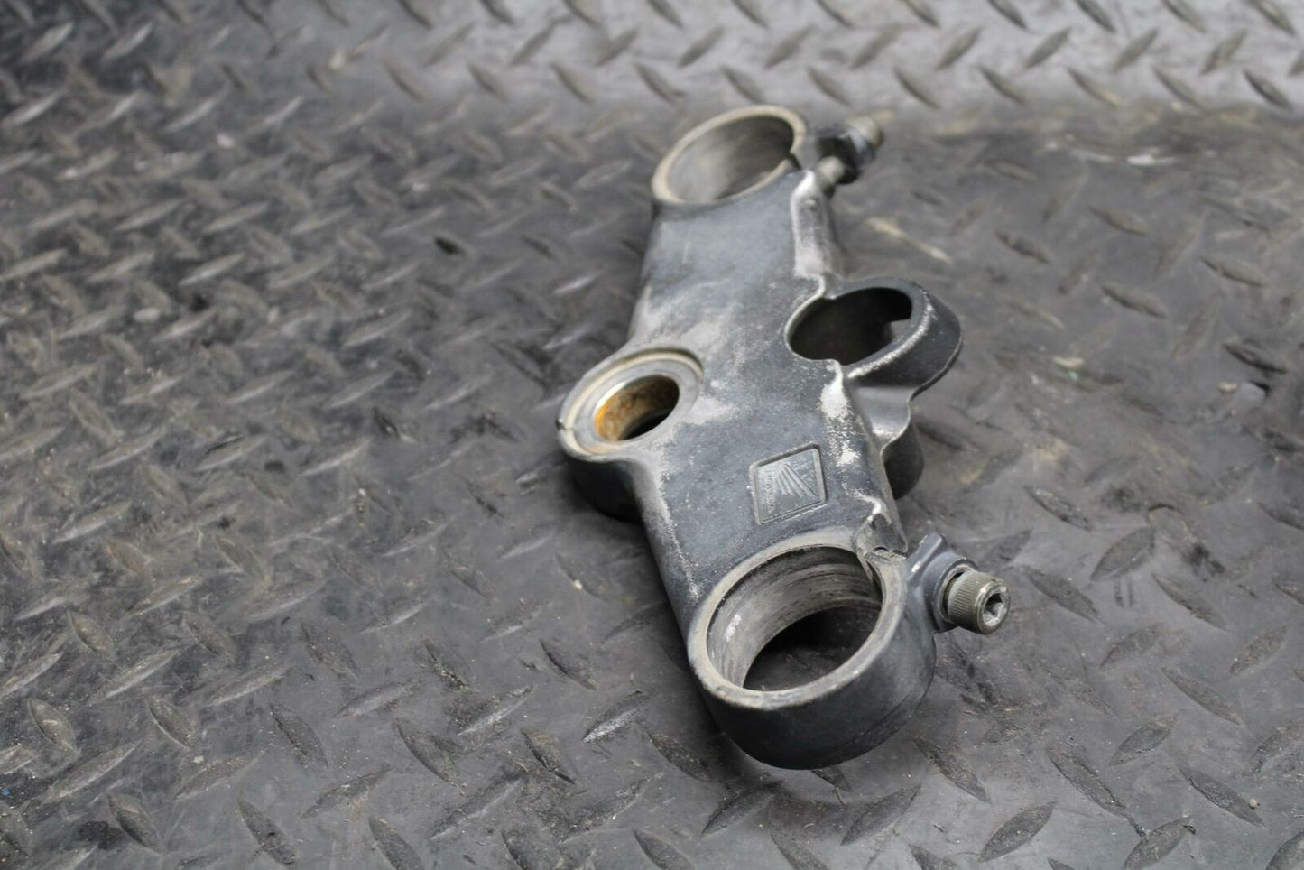 98 HONDA CBR600F3 FORKS UPPER TRIPLE TREE CLAMP BB201