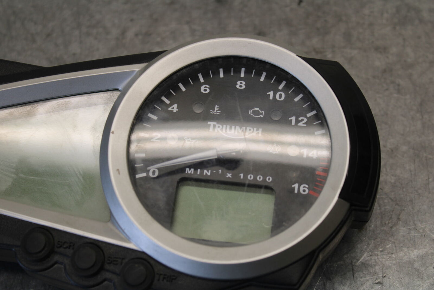 07-08 TRIUMPH DAYTONA 675 SPEEDO TACH GAUGES DISPLAY CLUSTER SPEEDOMETER BB685