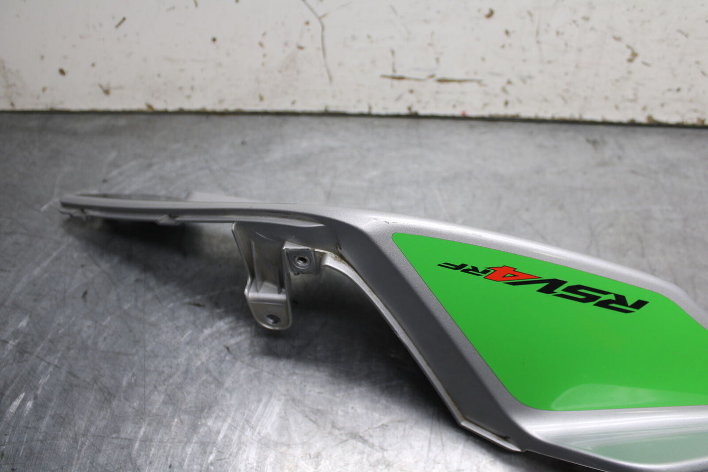 15-19 APRILIA RSV4 RF RIGHT REAR BACK TAIL FAIRING COWL SHROUD BB611