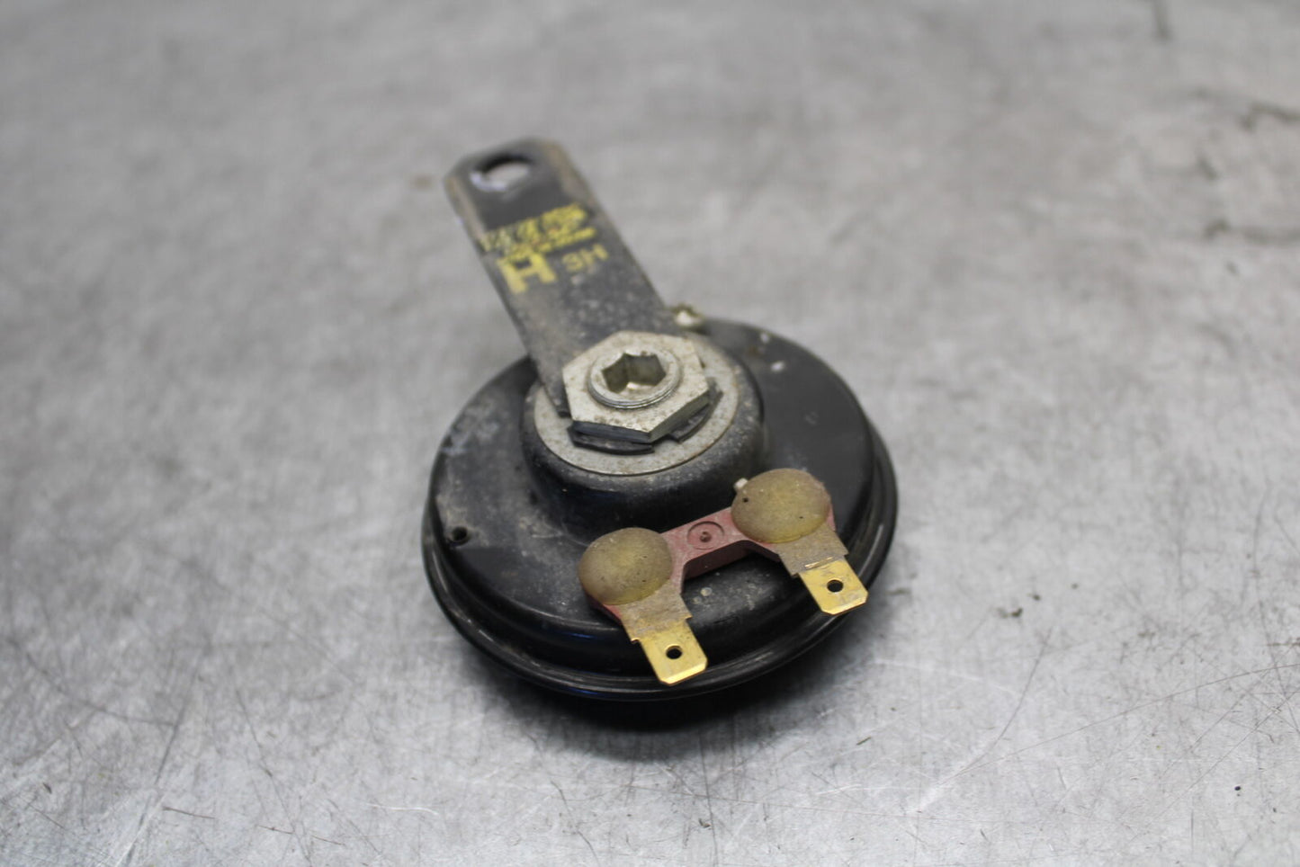 06-07 DUCATI MONSTER 695 HORN SIGNAL BB674