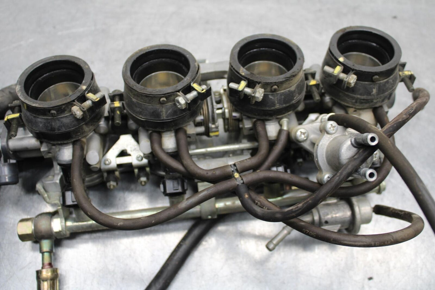 01-06 HONDA CBR600F4I MAIN FUEL INJECTORS / THROTTLE BODIES 16400-MBW-A12 BB626