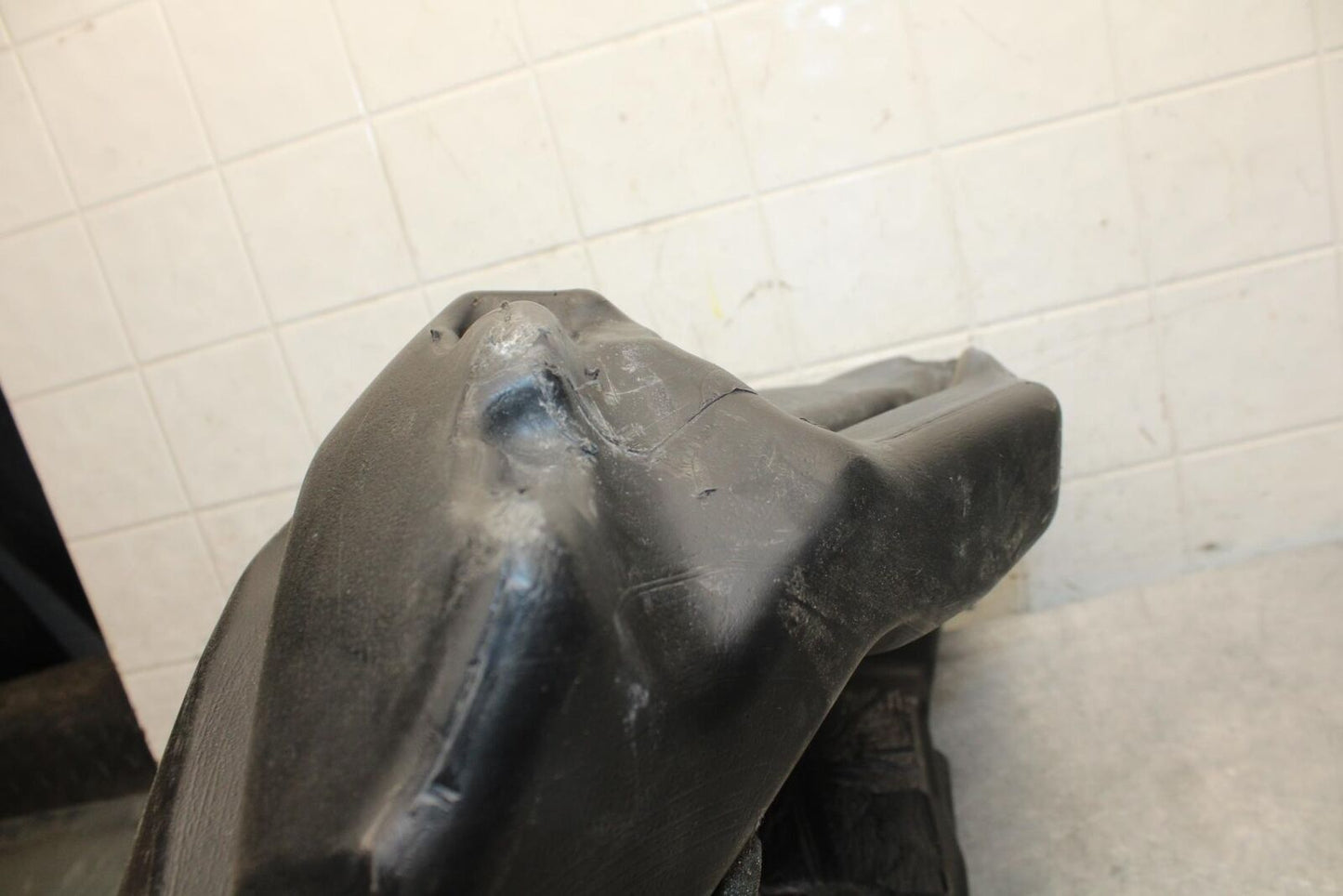 2009 Aprilia Shiver 750 SL750 GAS TANK FUEL CELL PETROL RESERVOIR BB506