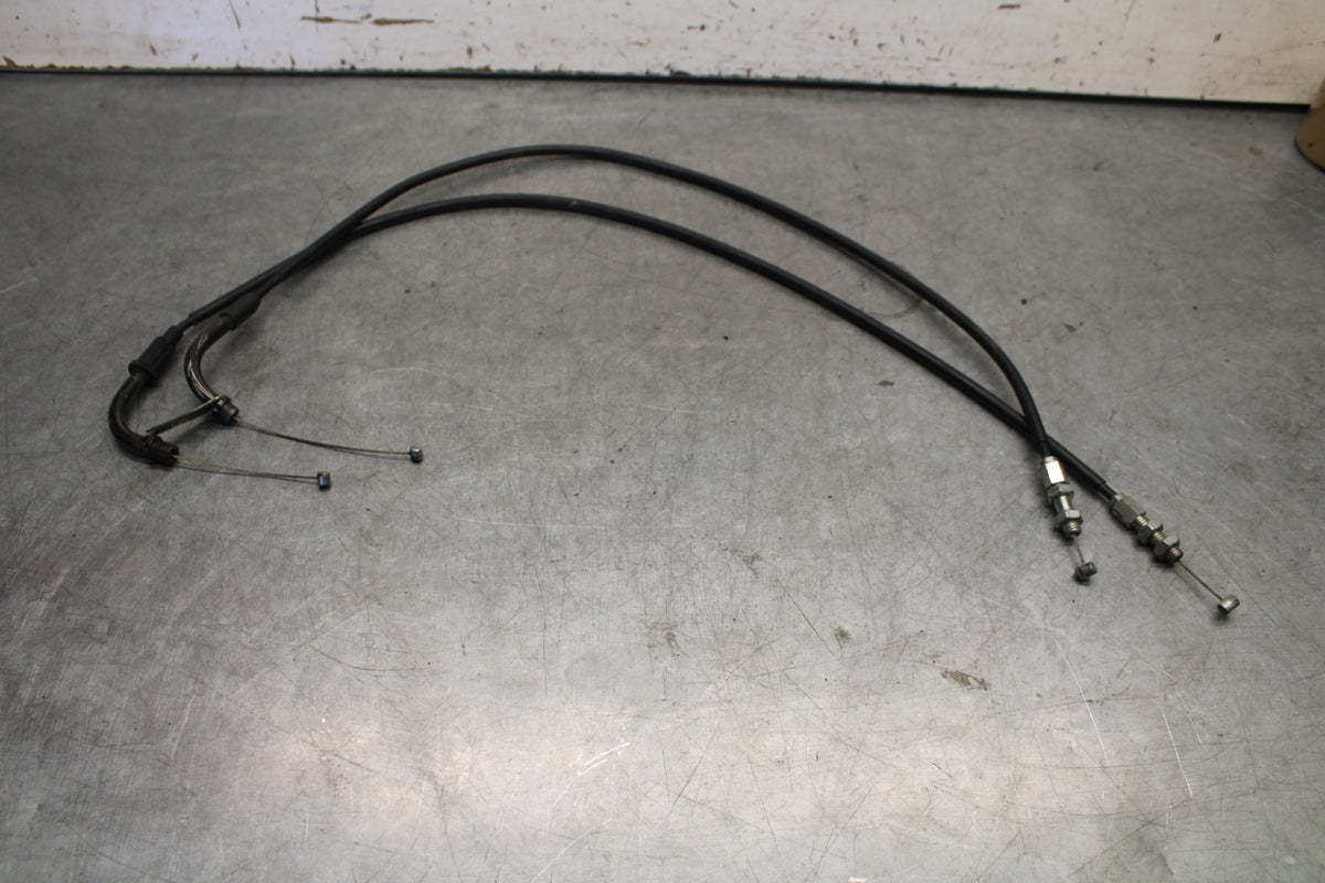05-06 SUZUKI GSXR1000 THROTTLE CABLES LINES 58300-41G00 58300-41G10 BB677