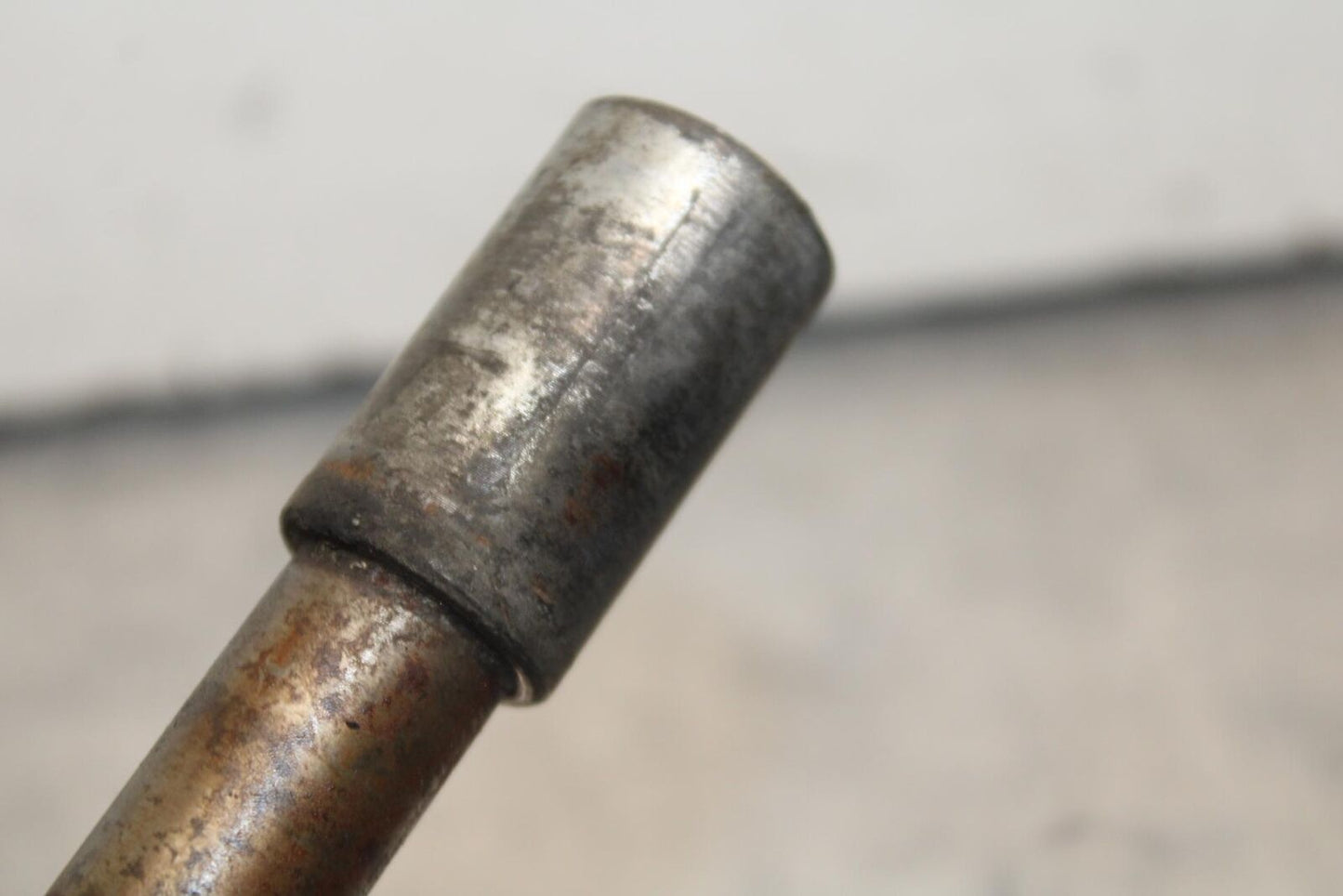 80-81 SUZUKI GS1000GL REAR AXLE BACK WHEEL RIM PIVOT BOLT AXEL BB103