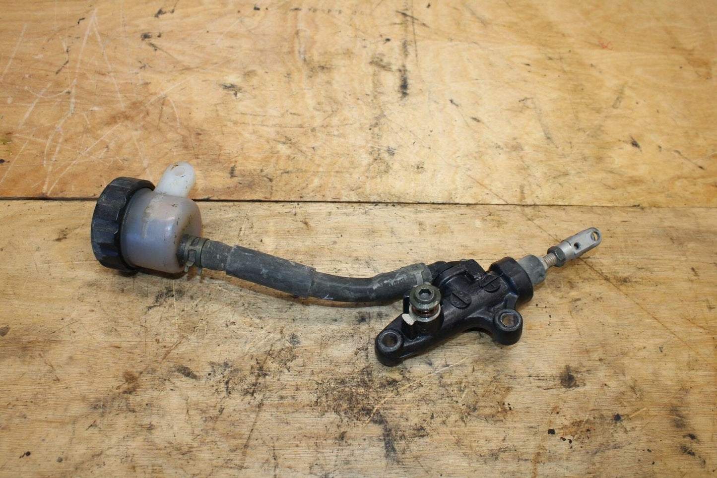 00-01 YAMAHA YZF R6 REAR BACK BRAKE MASTER CYLINDER W RESERVOIR BREMBO BB327