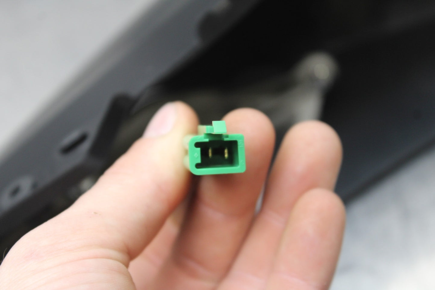 23-24 KAWASAKI NINJA ZX14R NEW!! LEFT REAR BACK TAIL FAIRING COWL & LIGHT BB764