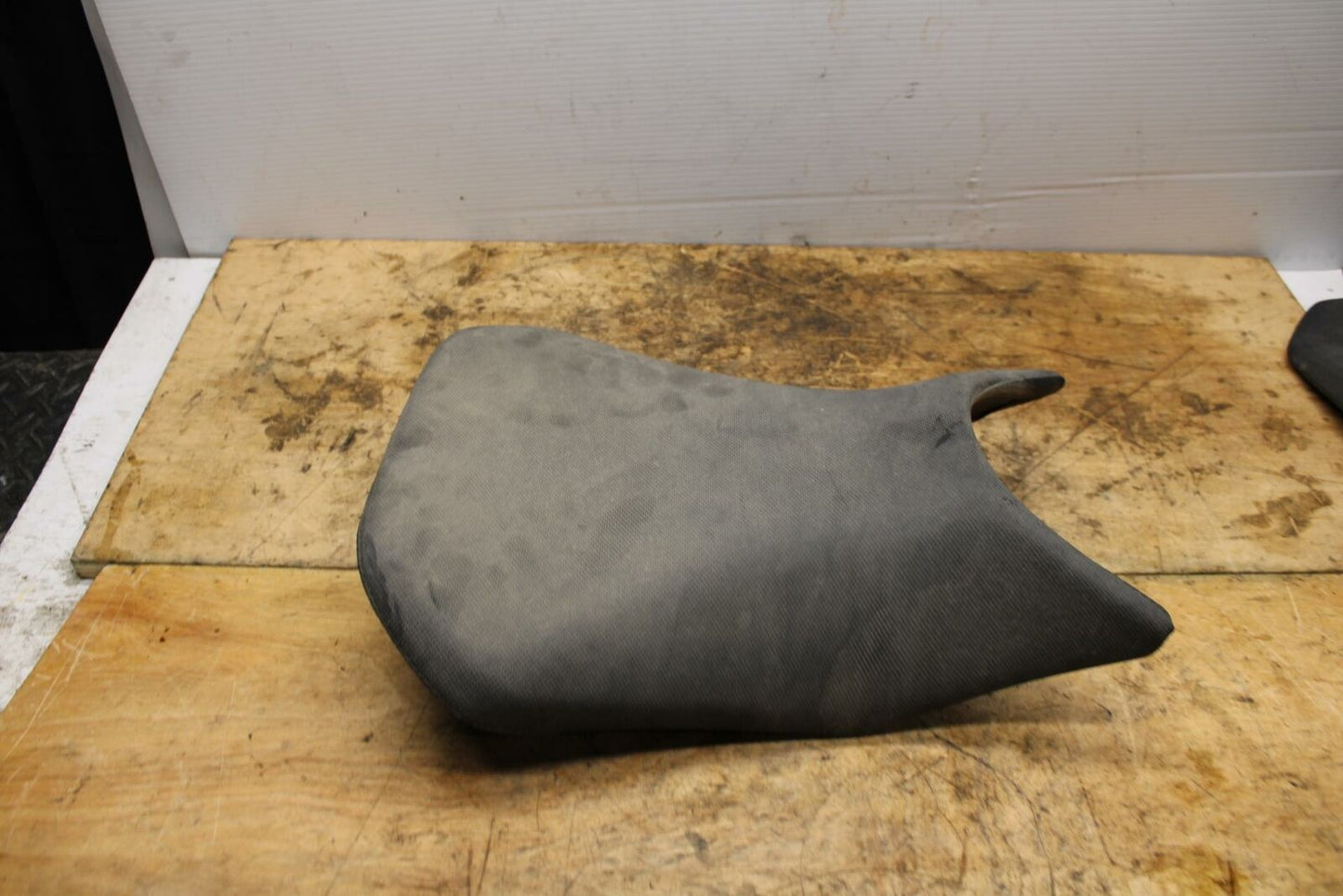 16-18 HONDA CBR500R FRONT DRIVERS SEAT PAD SADDLE PILLION BB345