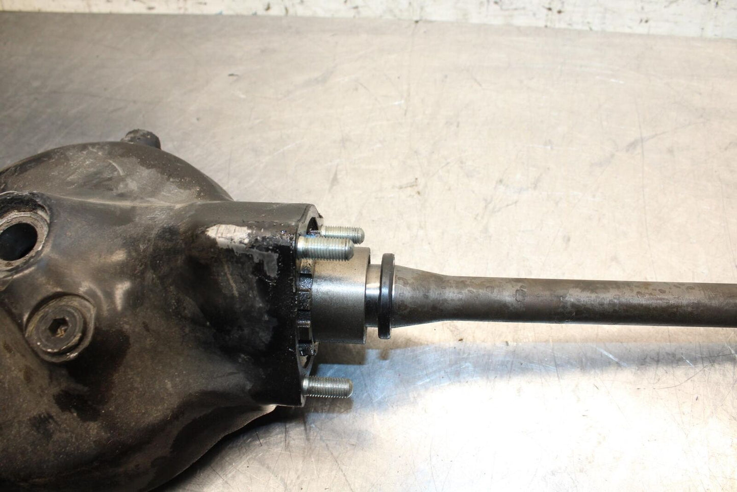 2004 Suzuki Intruder 1500 VL1500 FINAL DRIVE GEAR DIFFERENTIAL 27300-10813 BB573