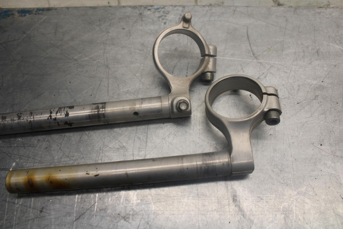 03-04 SUZUKI GSXR1000 CLIP ON ONS HANDLEBARS PAIR SET 56111-18G00 BB459