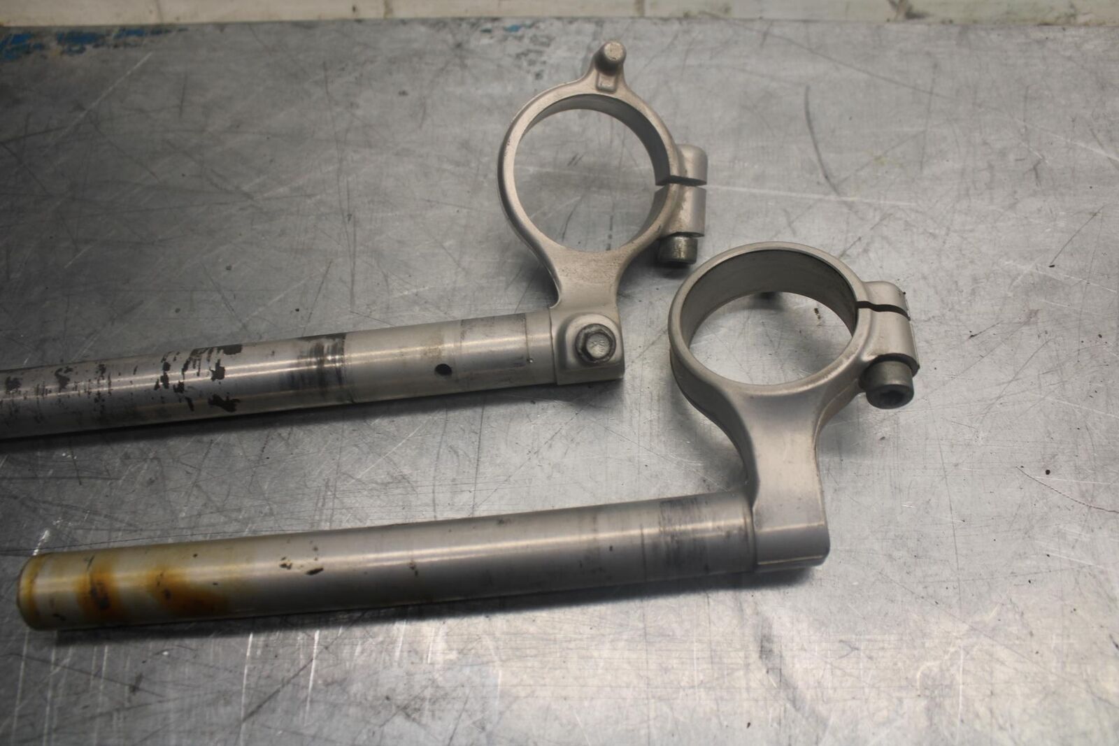 03-04 SUZUKI GSXR1000  CLIP ON ONS HANDLEBARS PAIR SET 56111-18G00 BB459