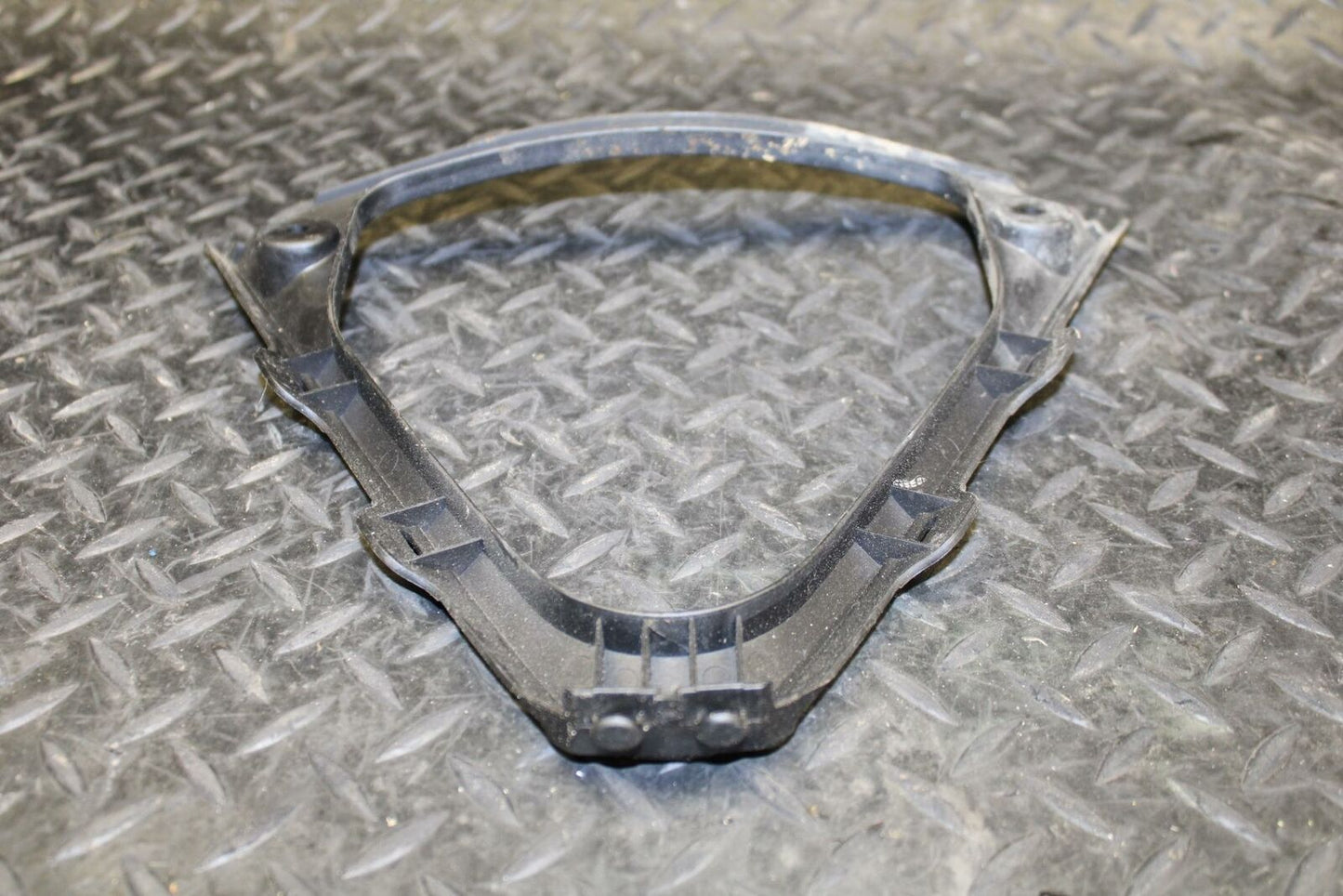 10 SUZUKI GSXR750 FRONT LOWER INNER EXHAUST V FAIRING COWL GUARD BB190