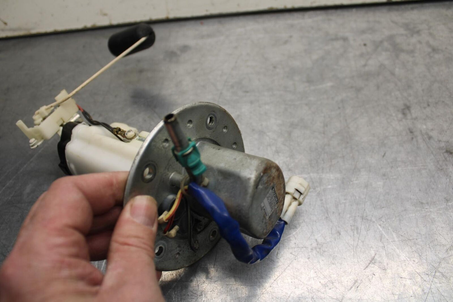 06-07 SUZUKI GSXR 600 750 FUEL PUMP GAS PETROL SENDER UNIT BB98