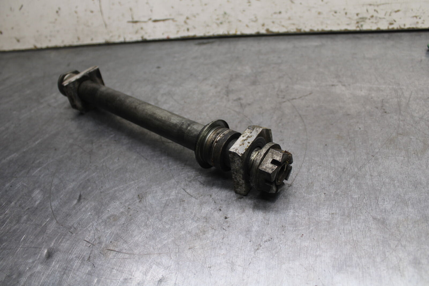 01-02 SUZUKI GSXR1000 REAR AXLE BACK WHEEL RIM PIVOT BOLT AXEL BB113