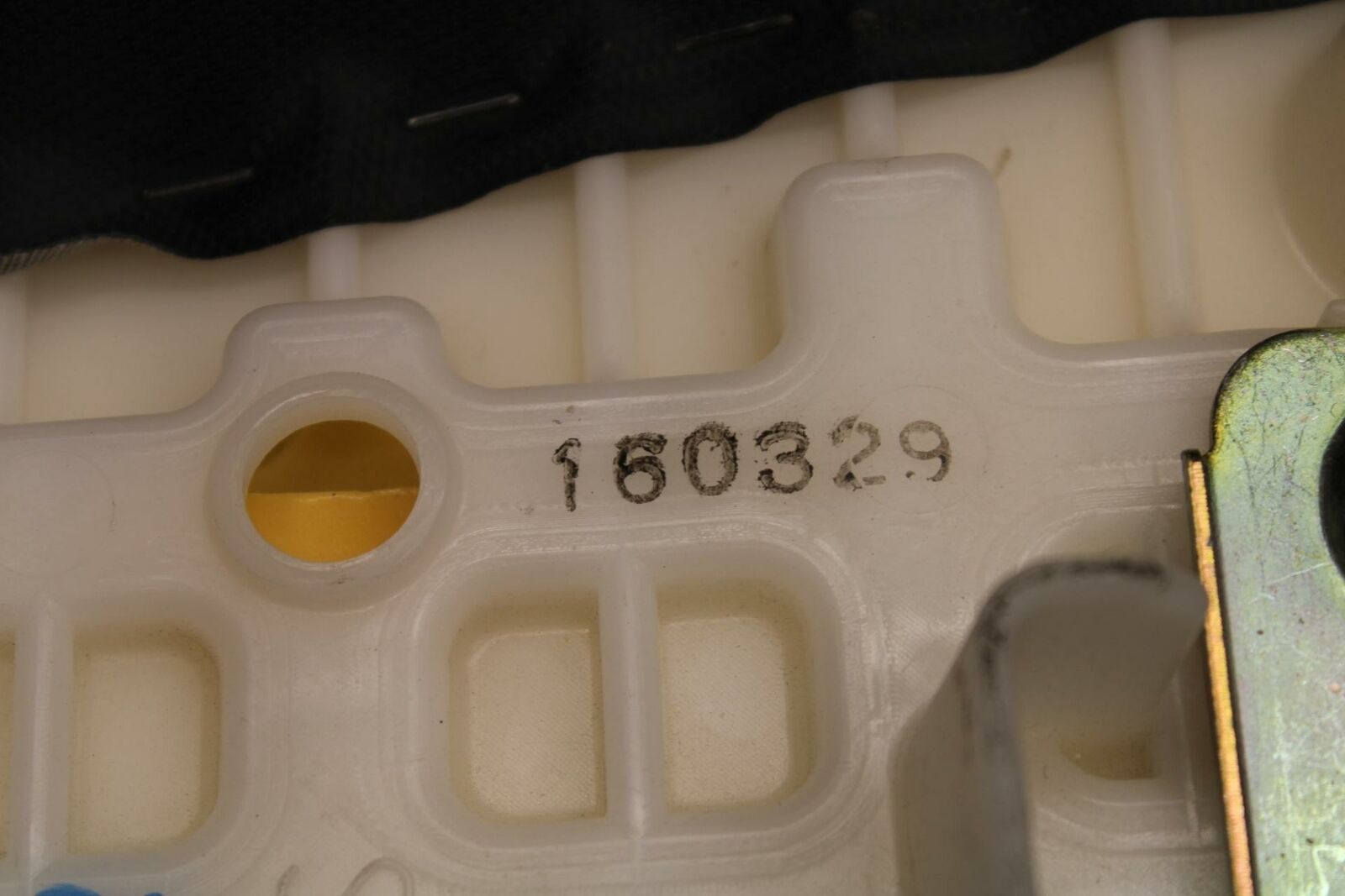 03 SUZUKI SV650S REAR BACK PASSENGER TANDEM SEAT PAD SADDLE PILLION BB219