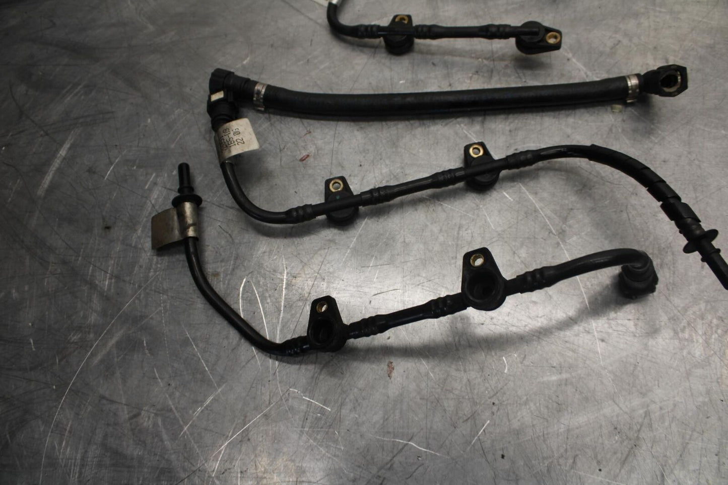 2010 Aprilia RSV1000R FUEL HOSE GAS LINE TUBE PIPE BB513