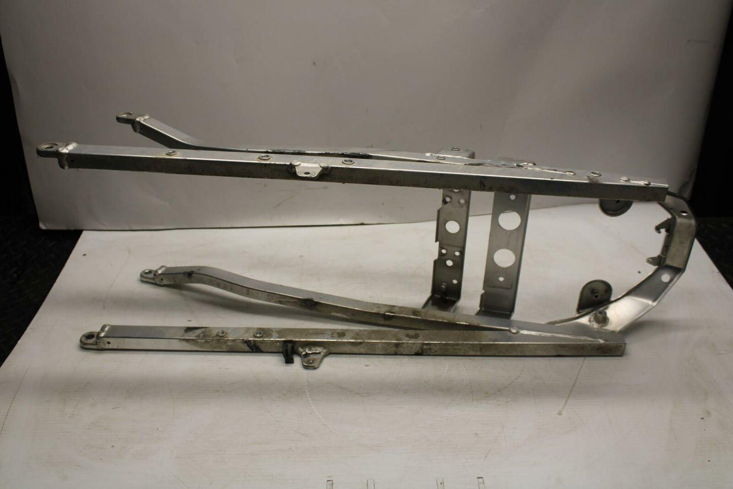 93-96 SUZUKI GSXR750W REAR BACK TAIL SUBFRAME SUB FRAME BB266