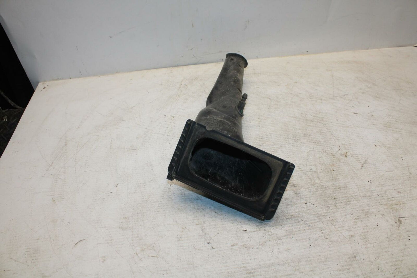 07-13 BMW R1200GS ADVENTURE LEFT RAM AIR INTAKE DUCT TUBE BB368