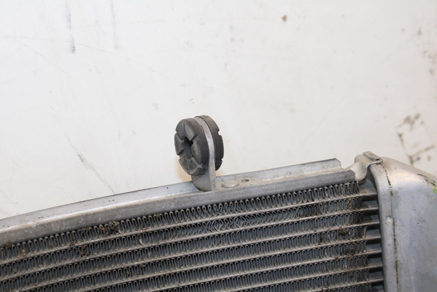 04 SUZUKI GSXR600 ENGINE RADIATOR MOTOR COOLER COOLING RADIATER BB676
