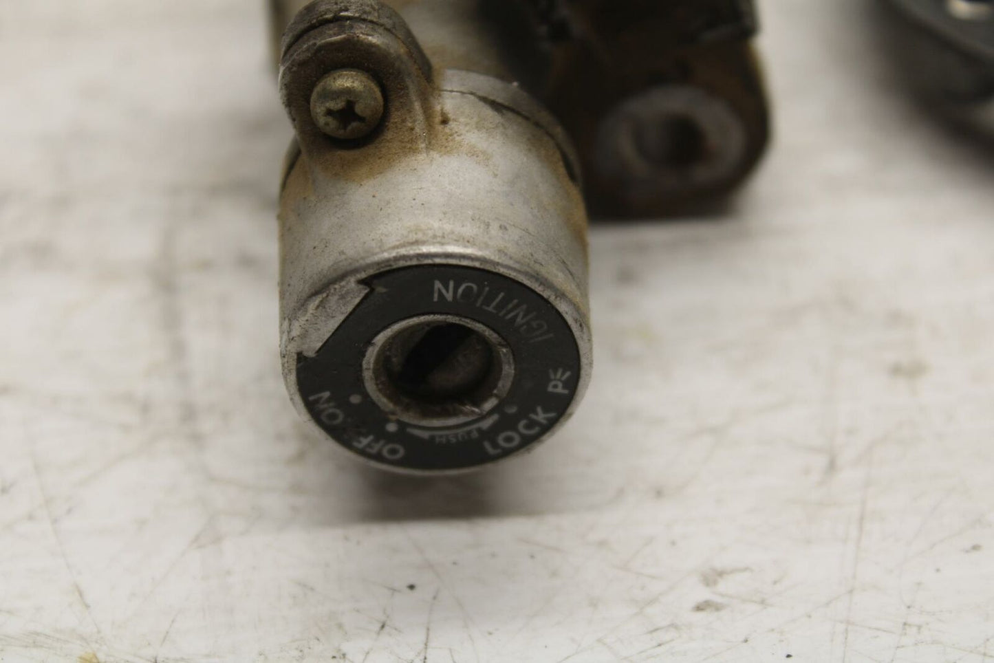 04-05 SUZUKI GSXR750 IGNITION LOCK KEY SET W/ GAS CAP BB270