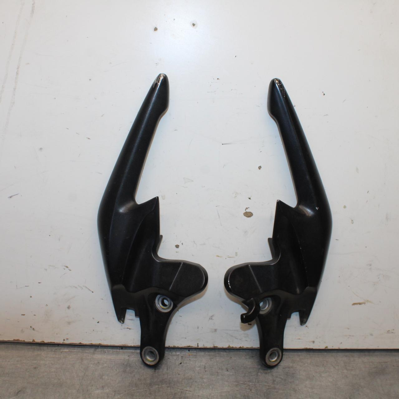 11-19 HONDA CBR125R PASSENGER REAR SEAT GRAB BAR HANDLE SET BB105