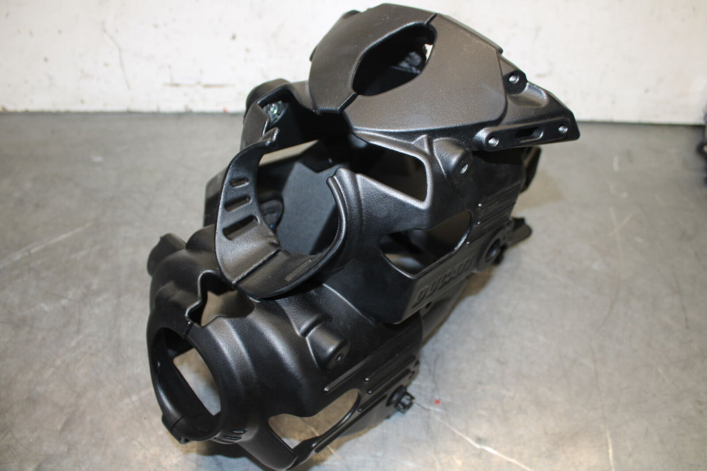 03-06 DUCATI 999 FRONT HEADLIGHT BRACKET BB705