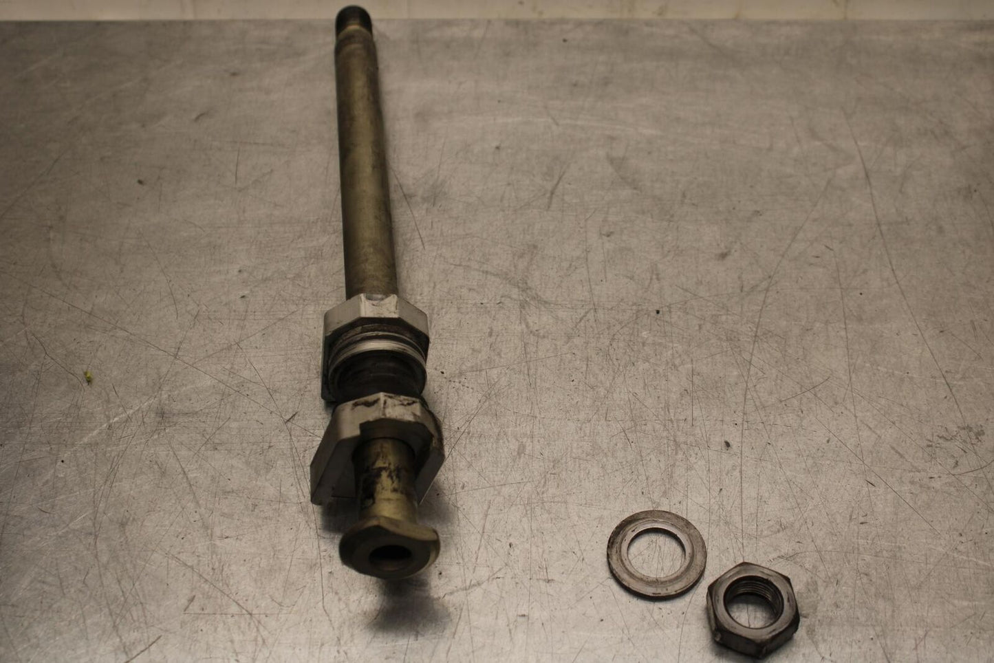 2012 Triumph Daytona 675R REAR AXLE BACK WHEEL RIM PIVOT BOLT AXEL BB589