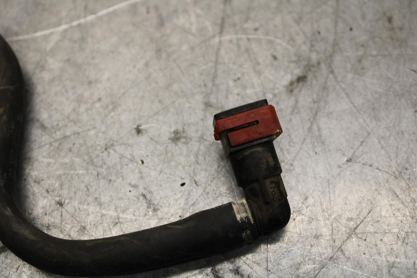 17 KAWASAKI Z900 ZR900 FUEL HOSE GAS LINE TUBE PIPE BB549