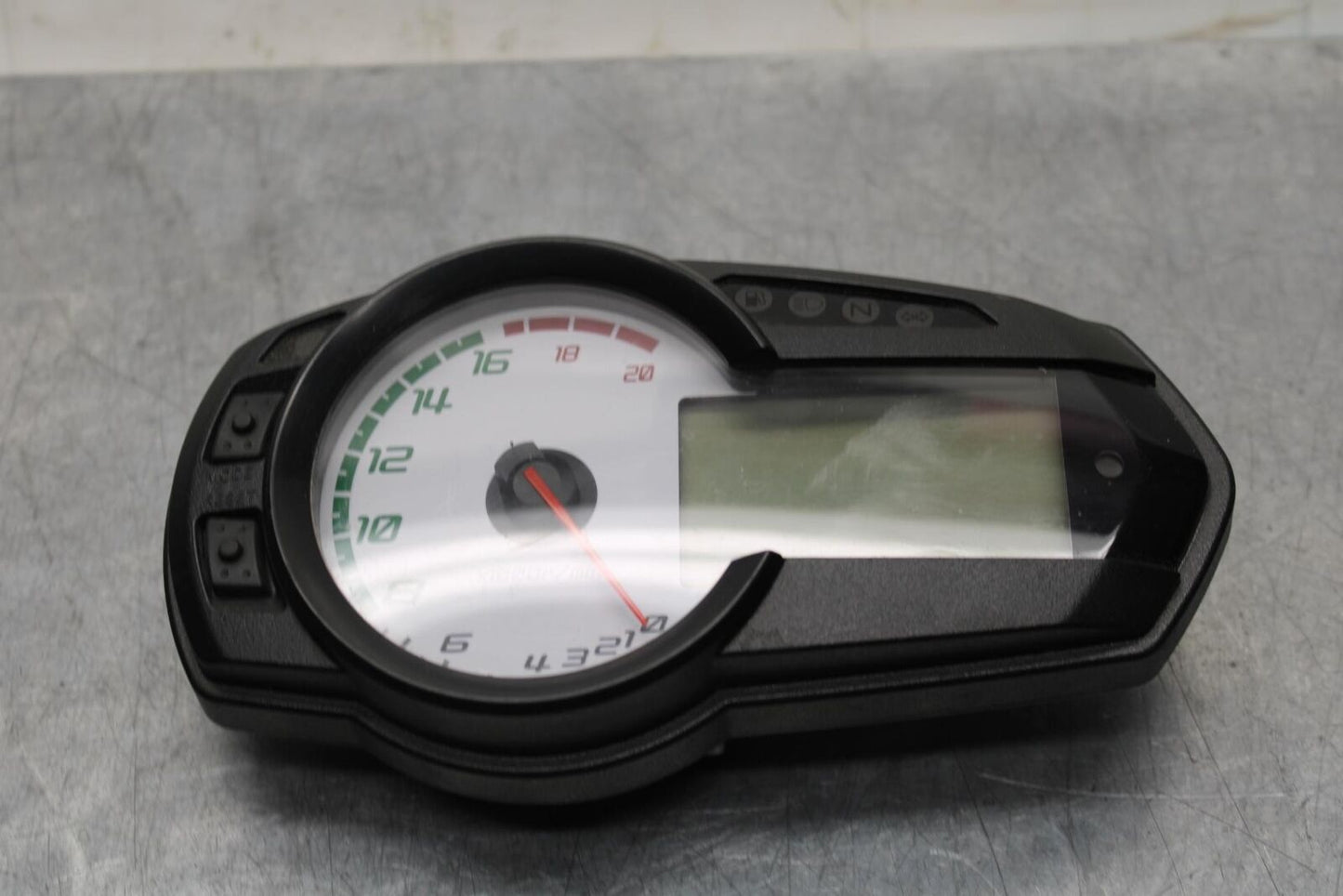 2011 Kawasaki Ninja ZX6R ZX600R SPEEDO TACH GAUGES DISPLAY SPEEDOMETER BB587
