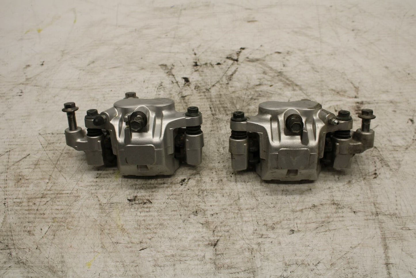 02-03 YAMAHA V STAR 1100 RIGHT LEFT FRONT BRAKE CALIPER SET PAIR CALIPERS BB308