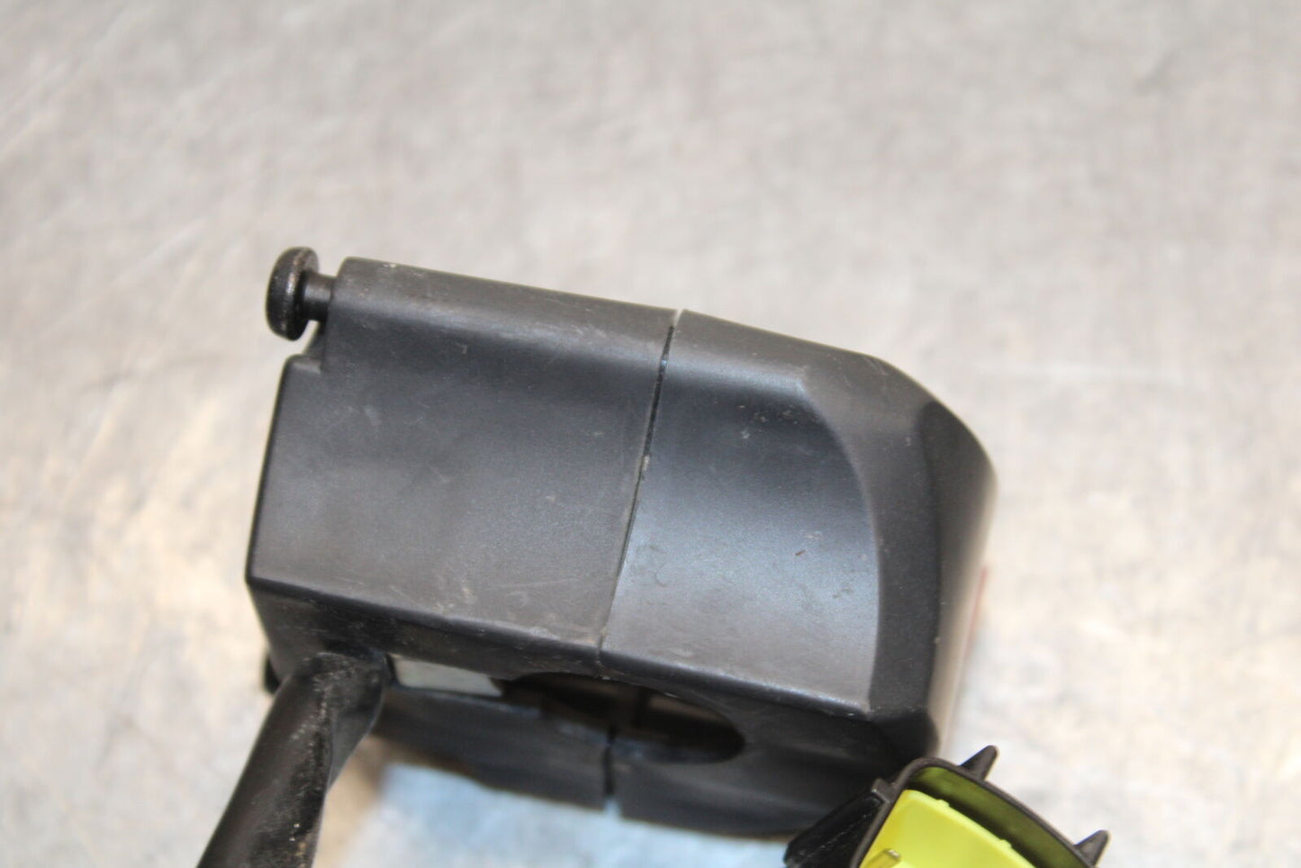 06-07 DUCATI MONSTER 695 RIGHT CLIP ON HANDLE KILL OFF START SWITCHES BB674