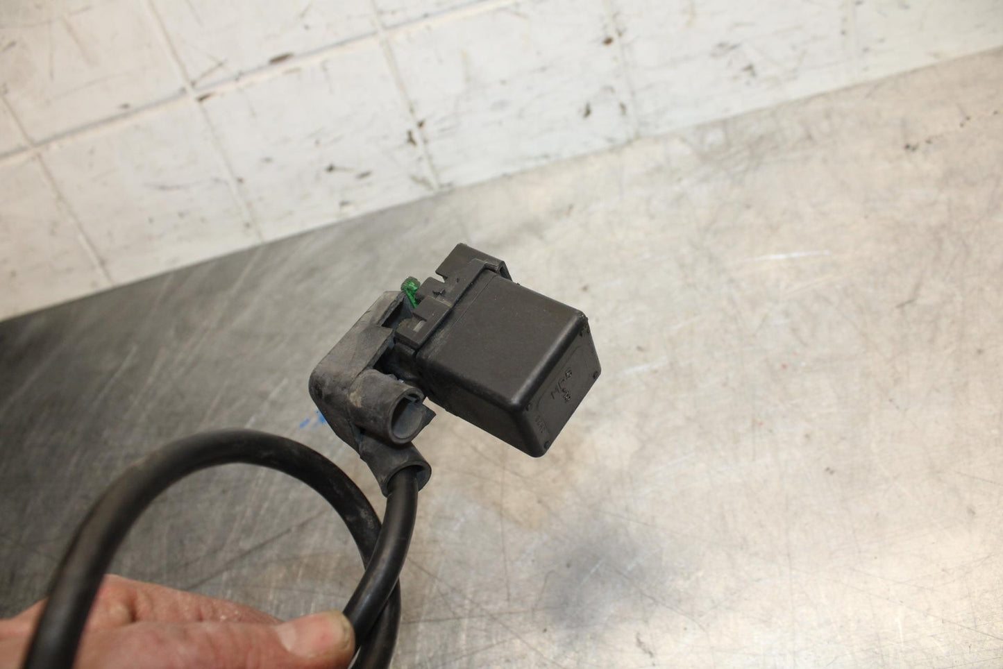 2003 Kawasaki Z1000 ENGINE STARTER RELAY STARTING MOTOR SWITCH 27010-1376 BB35