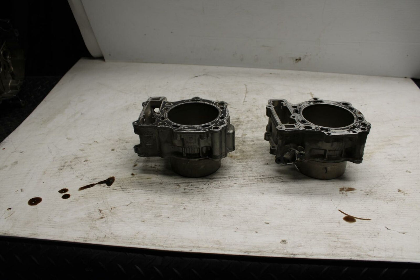 03-05 SUZUKI SV1000 ENGINE MOTOR PISTON CYLINDERS BLOCK JUG BB296