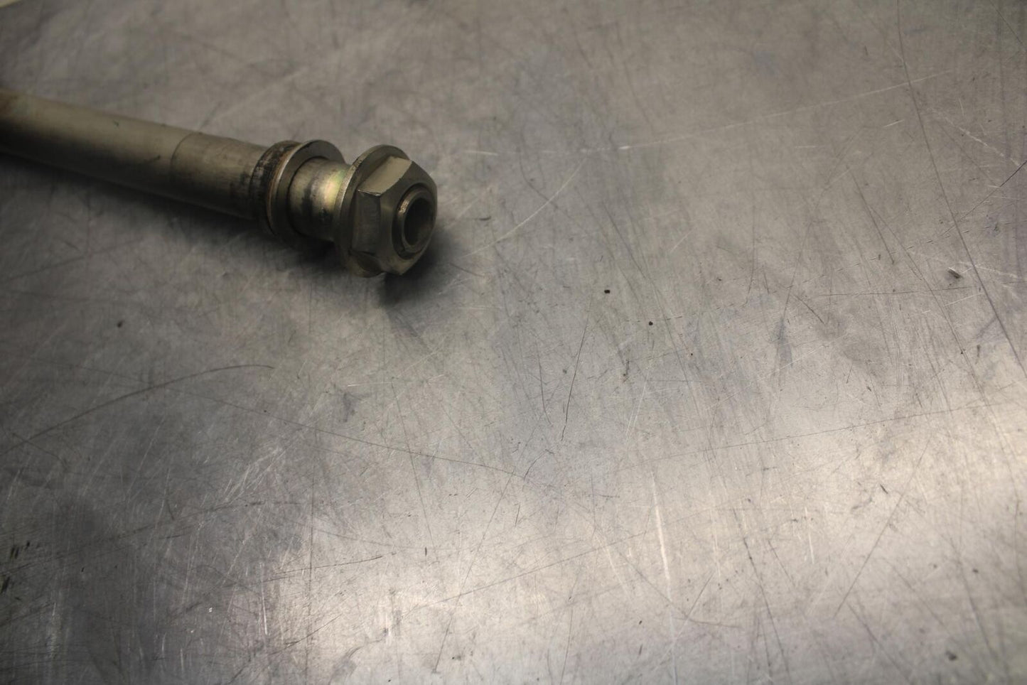15-21 SUZUKI GSXR600 FRONT WHEEL RIM AXLE PIVOT BOLT BB460