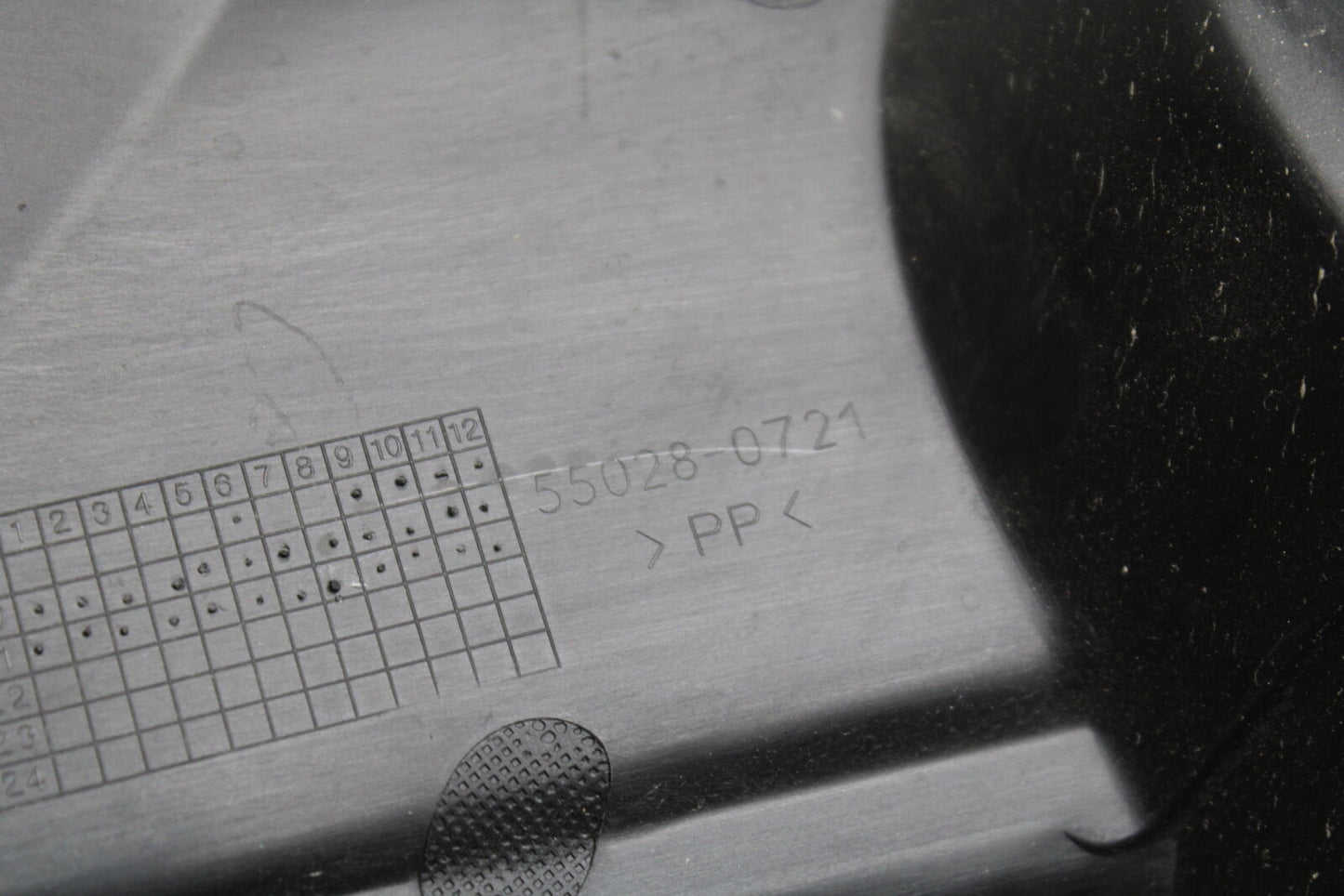 18-24 KAWASAKI NINJA 650 FRONT CENTER GAUGE COWL FAIRING BB725