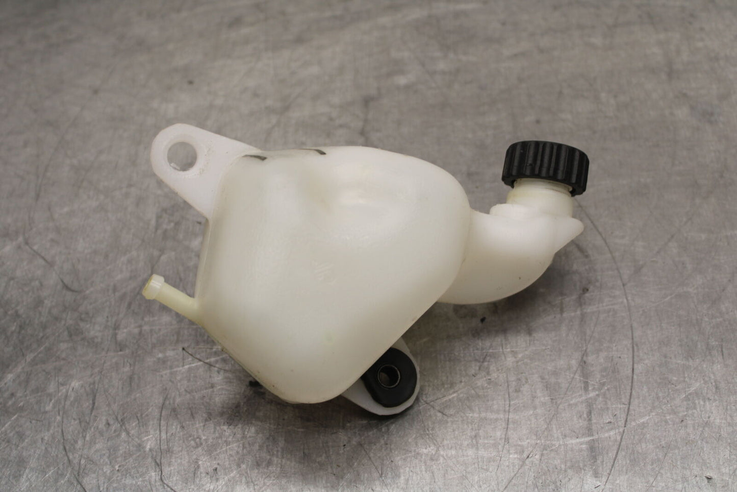 17-24 KTM 390 DUKE COOLANT WATER TANK RESERVOIR BOTTLE BB734