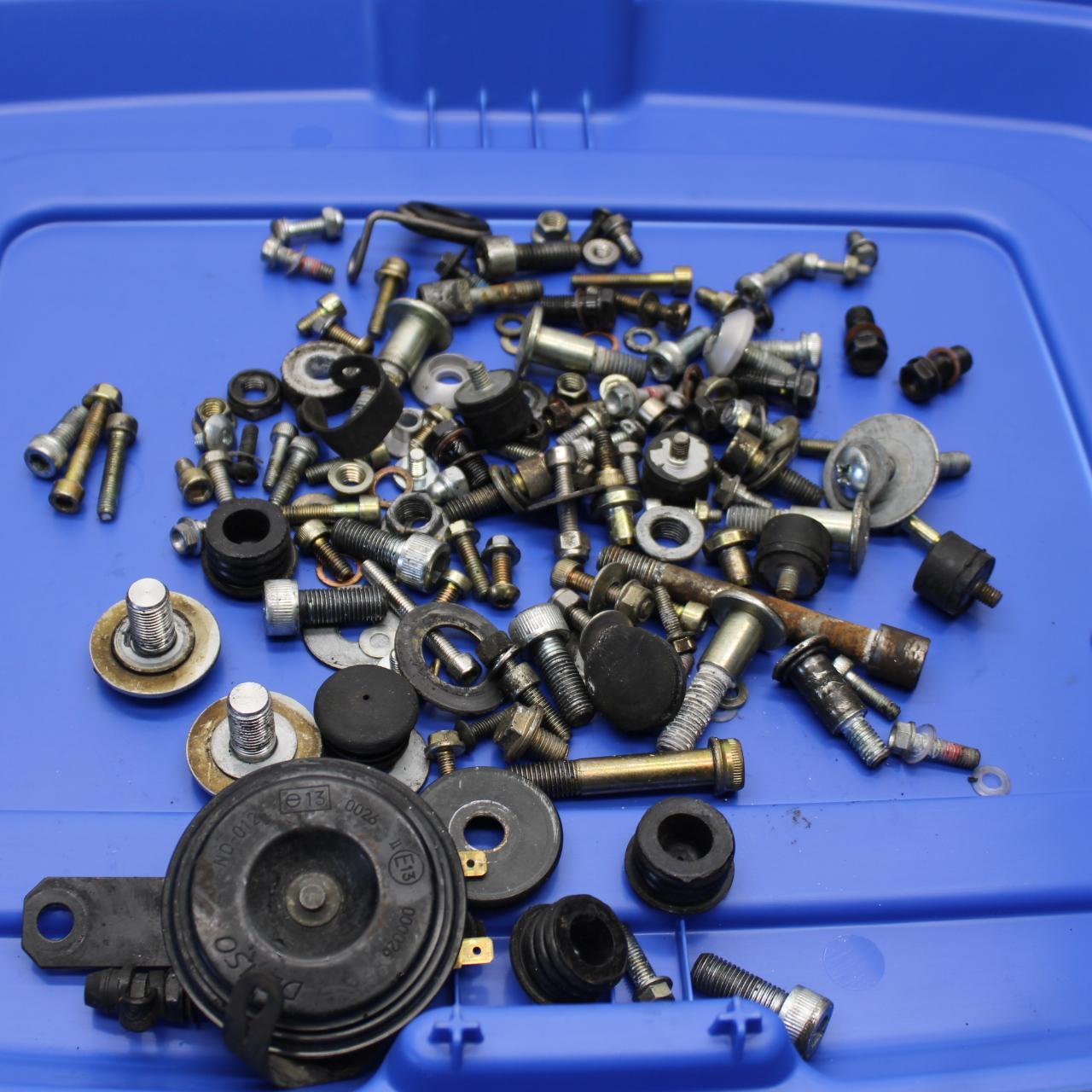 2005 Ducati Monster S2R MISCELLANEOUS BOLTS HARDWARE MOTOR SCREWS BB557