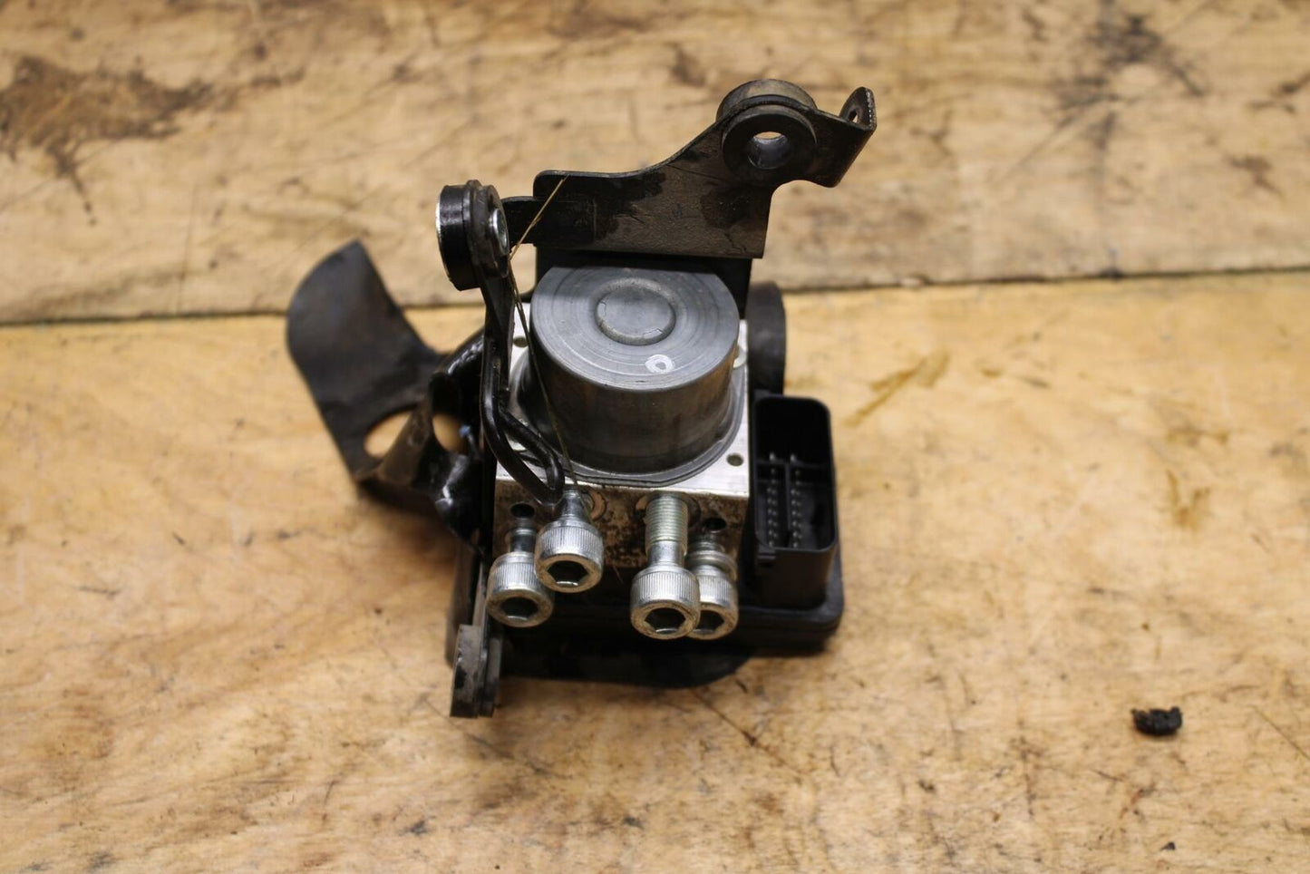 19-20 KAWASAKI NINJA ZX6R ABS PUMP UNIT MODULE BB338