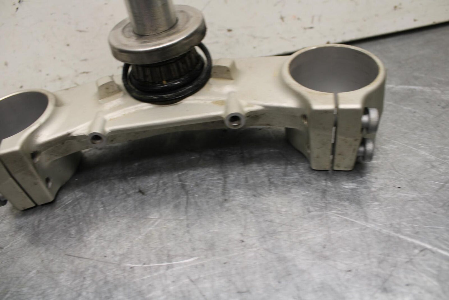 16-18 KTM 690 DUKE FRONT FORKS CLAMP LOWER TRIPLE TREE STEM BB631