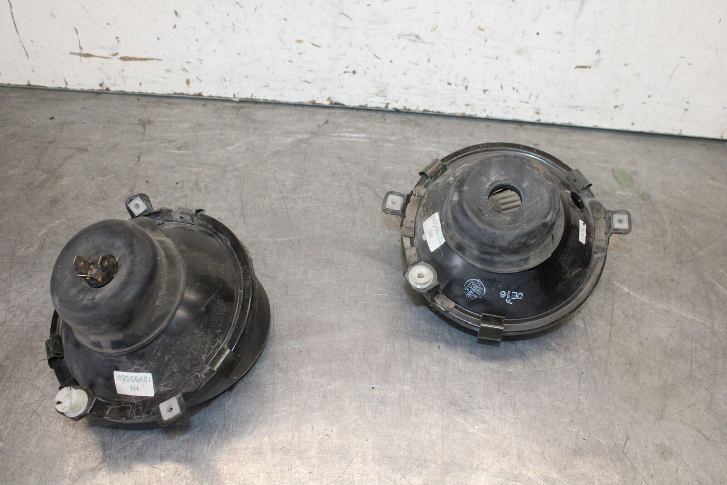 01-06 TRIUMPH TIGER 955I FRONT HEADLIGHT HEAD LIGHT LAMP BB693