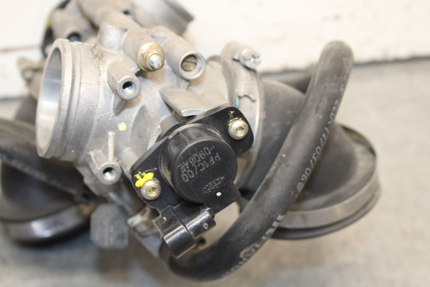06-07 DUCATI MONSTER 695 MAIN FUEL INJECTORS / THROTTLE BODIES BB674