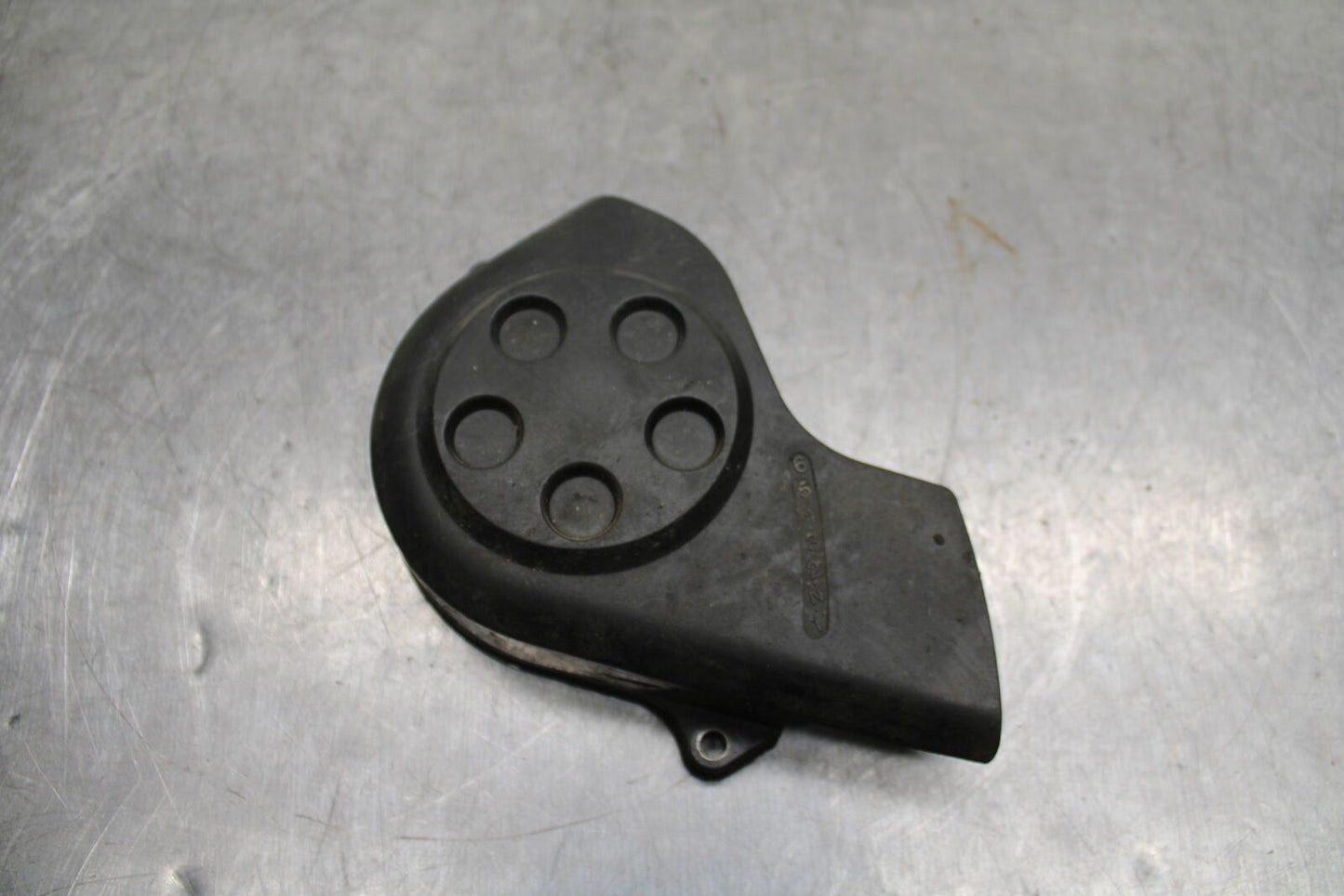 01-06 HONDA CBR600F4I ENGINE SPROCKET COVER BB115