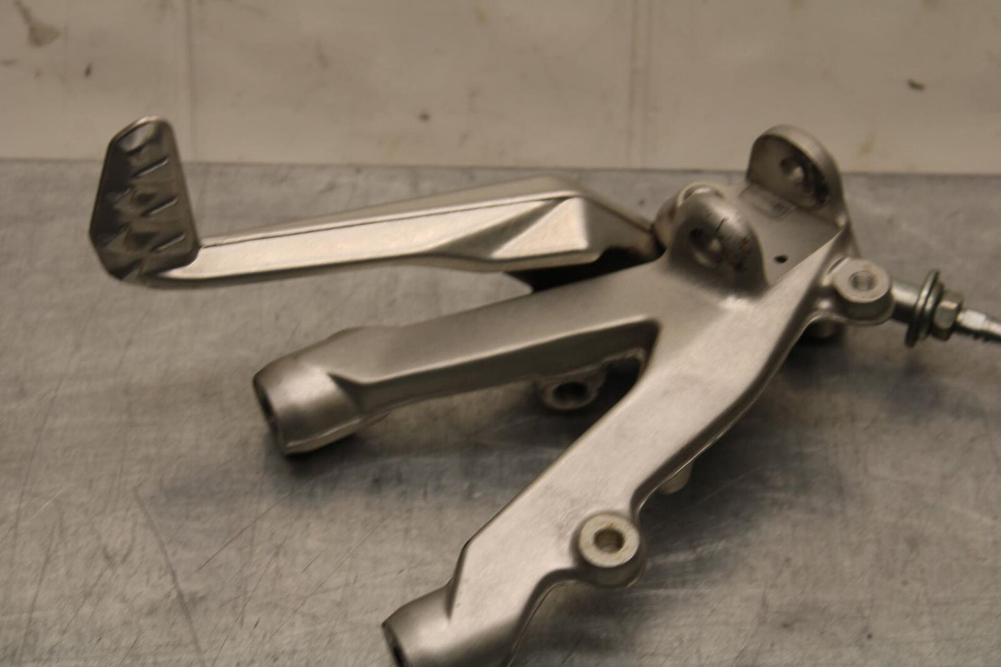 2013 Ducati 1199 Panigale RIGHT REARSET REAR SET DRIVER FOOT PEG REST STOP BB581