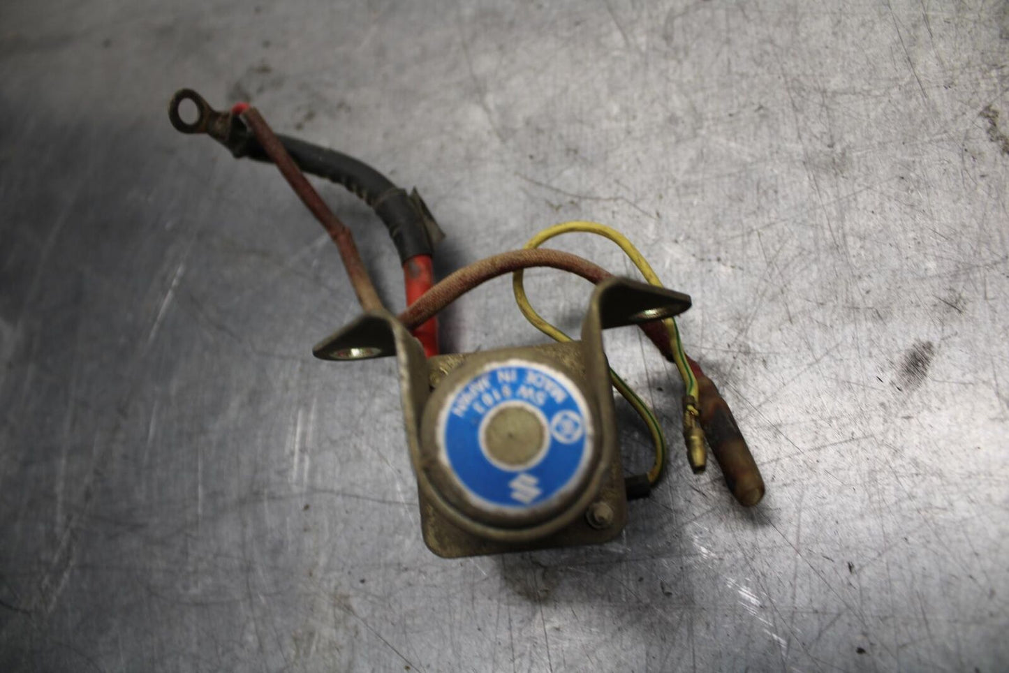 75 SUZUKI GT 550 ENGINE STARTER RELAY STARTING MOTOR SWITCH BB72