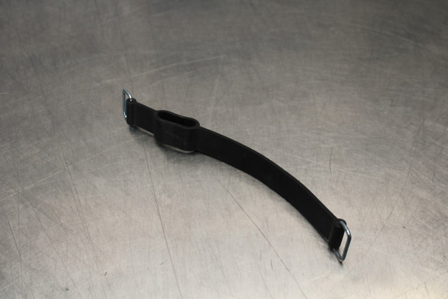 23-24 YAMAHA MT-07 BATTERY HOLD DOWN CLAMP STRAP BB194