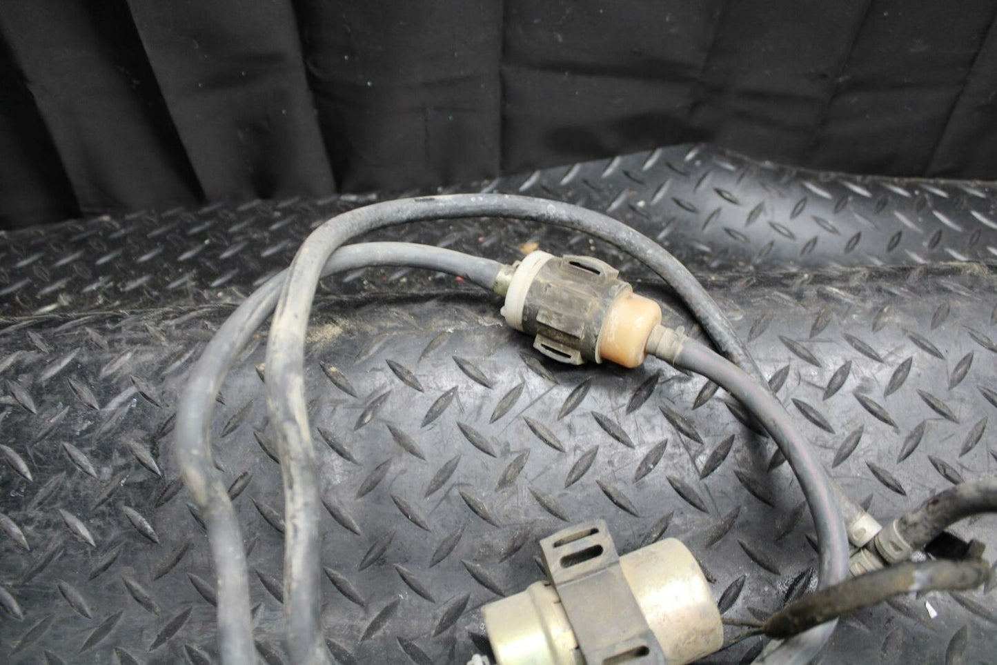 02 YAMAHA V STAR 1100 FUEL GAS PUMP HOSE BB199